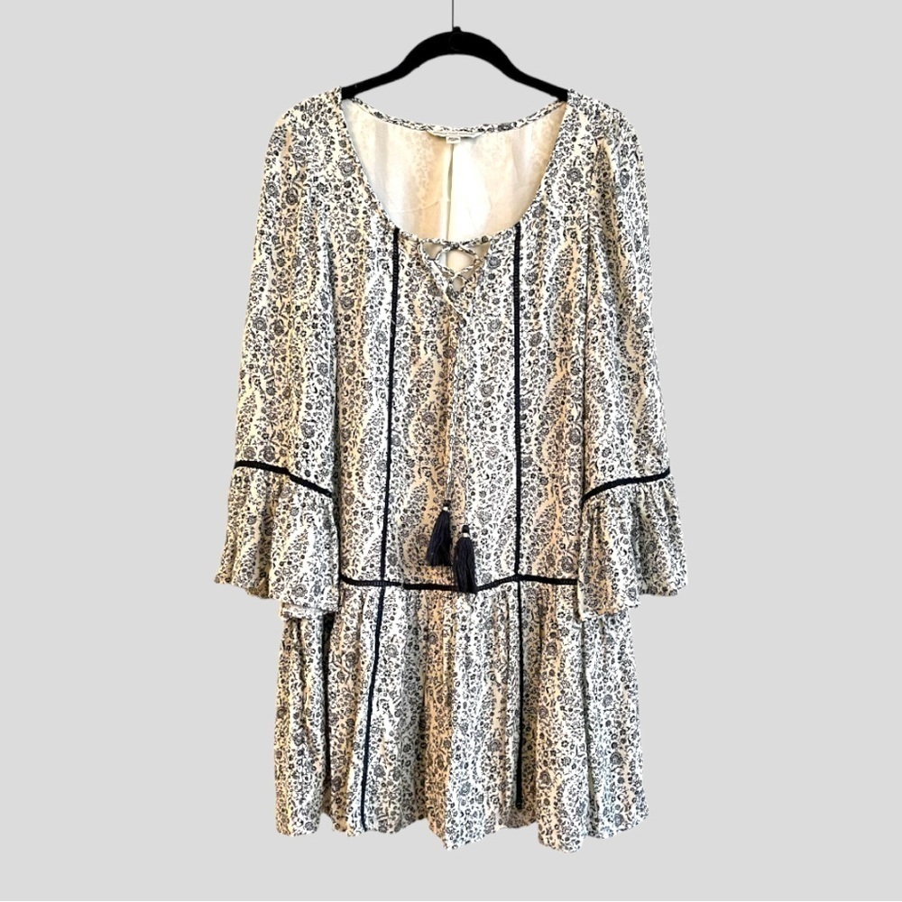 AMERICAN EAGLE OUTFITTERS, NWOT, BLACK/CREAM PEASANT DRESS. LONG SLEEVE SIZE S/P